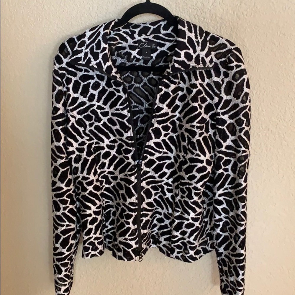 Zip top black/cream animal print Medium